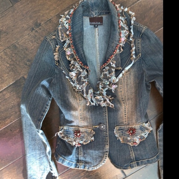 Jean jacket - Picture 2 of 7